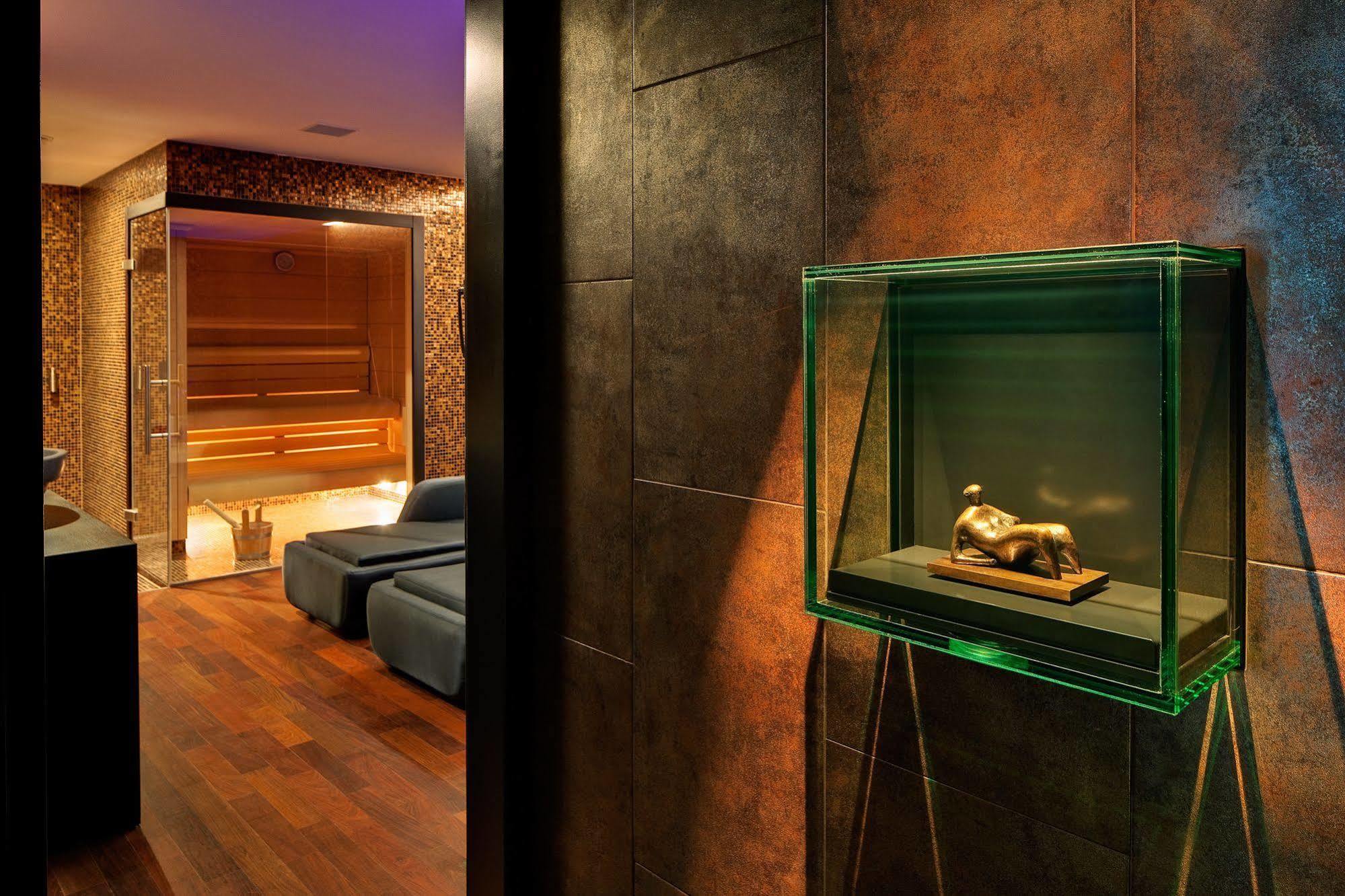 Miura Hotel เชลาดนา ภายนอก รูปภาพ